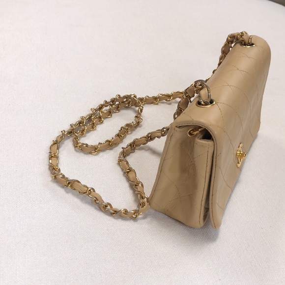Vintage Chanel Cream Mini Flap - Picture 8 of 16